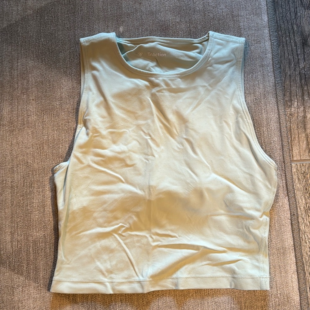 Aritzia TNA crop with built in sports bra